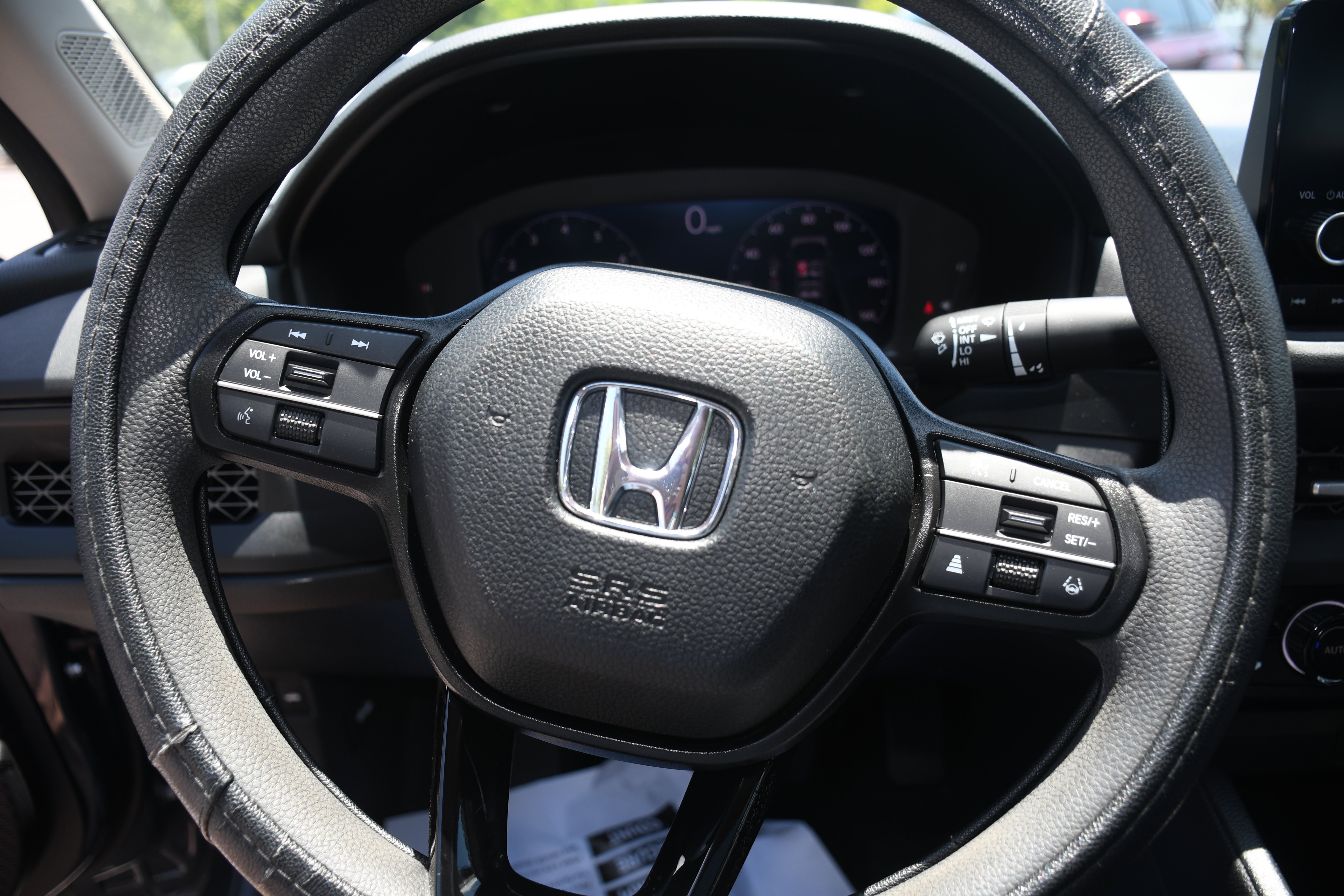 Used 2023  Honda EX image 12