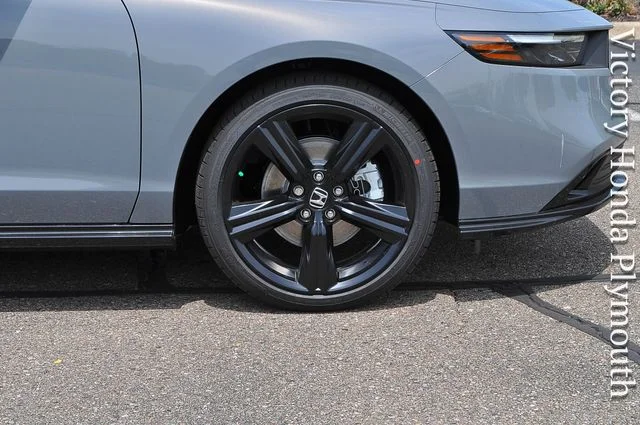 New 2026 Urban Gray Pearl Honda Sport-L image 5