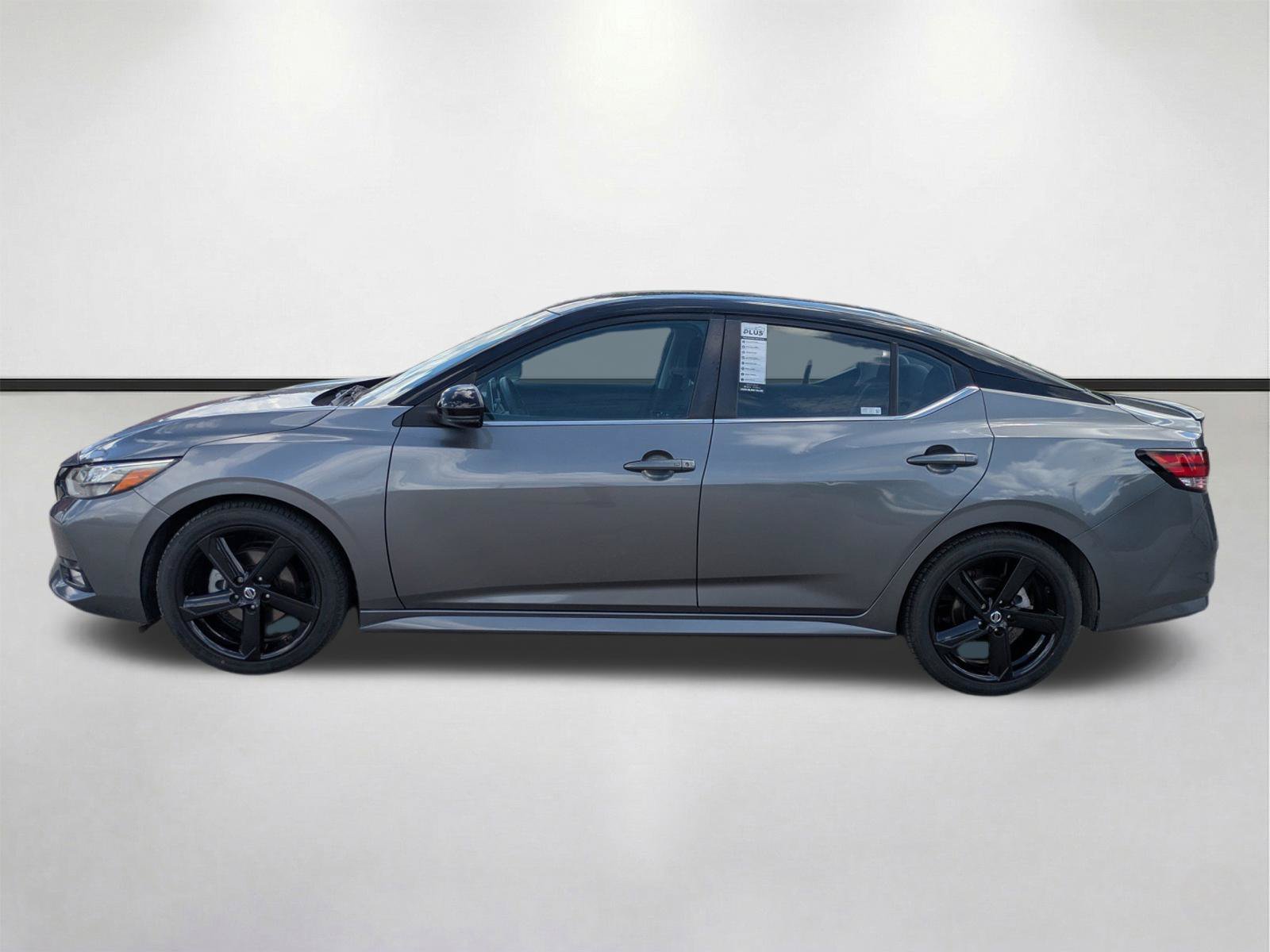 Used 2023 Gun Metallic/Super Black Nissan SR image 8