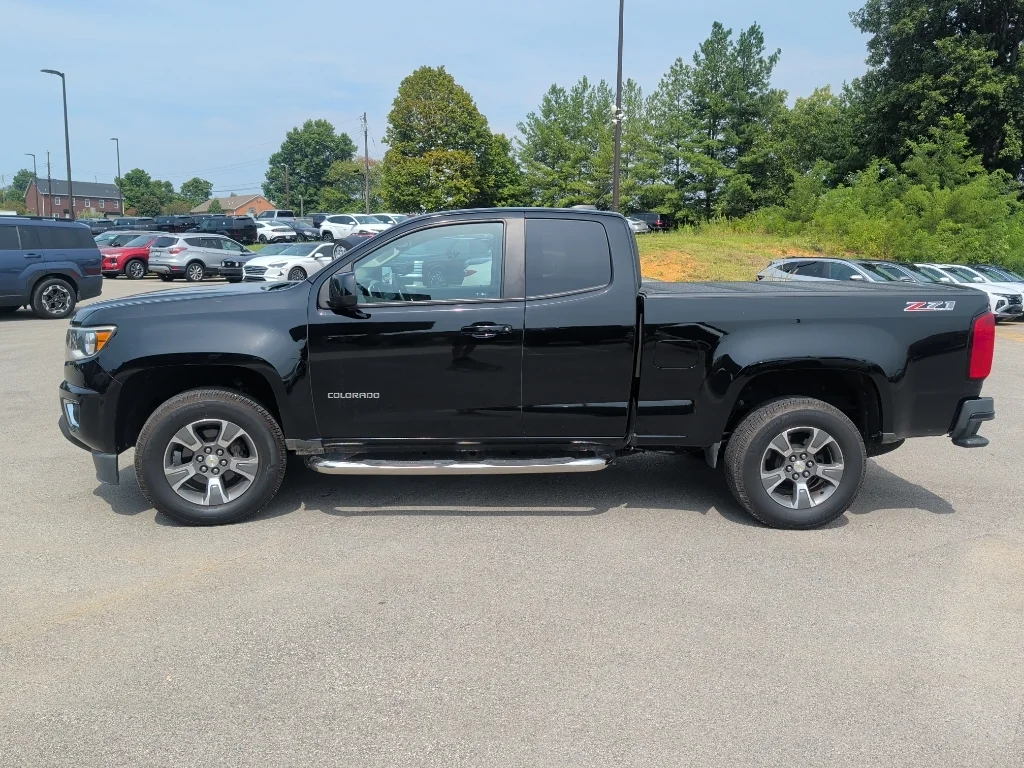 Used 2016 Black Chevrolet 4WD Z71 image 7