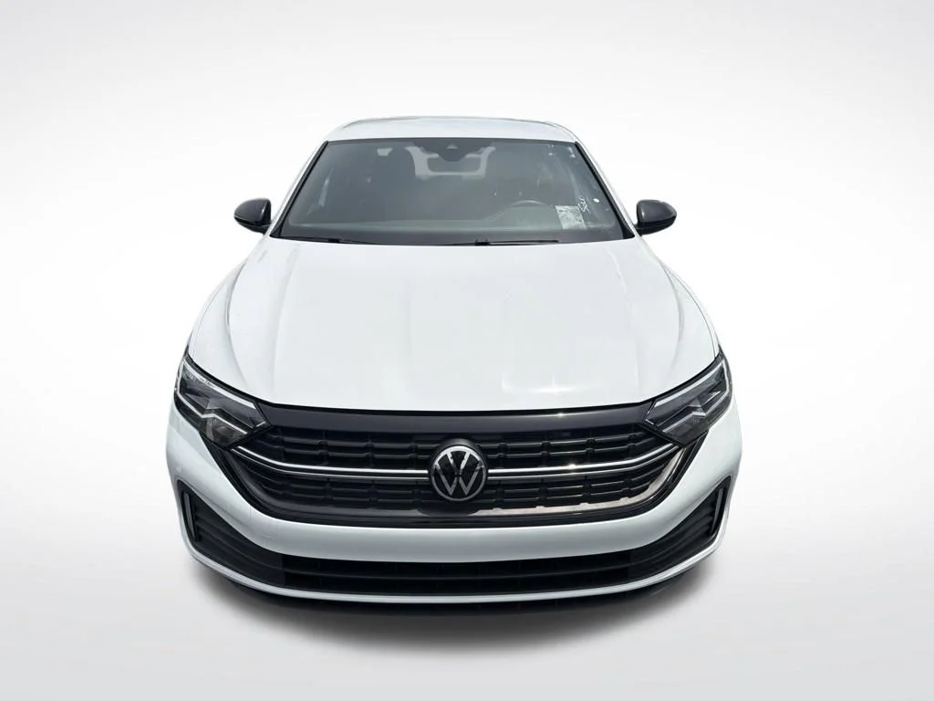Used 2022 Pure White Volkswagen 1.5T Sport image 3