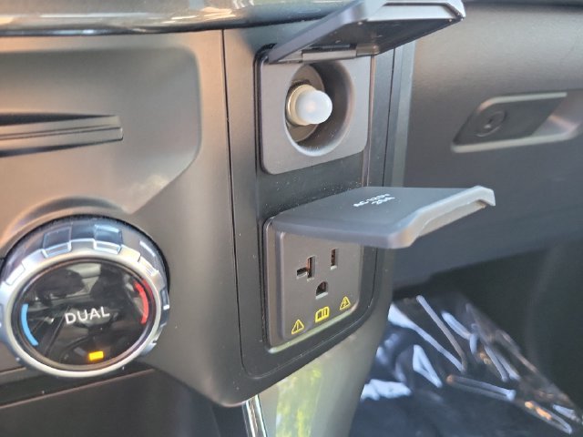 Certified Used 2023 Avalanche Ford XLT image 11