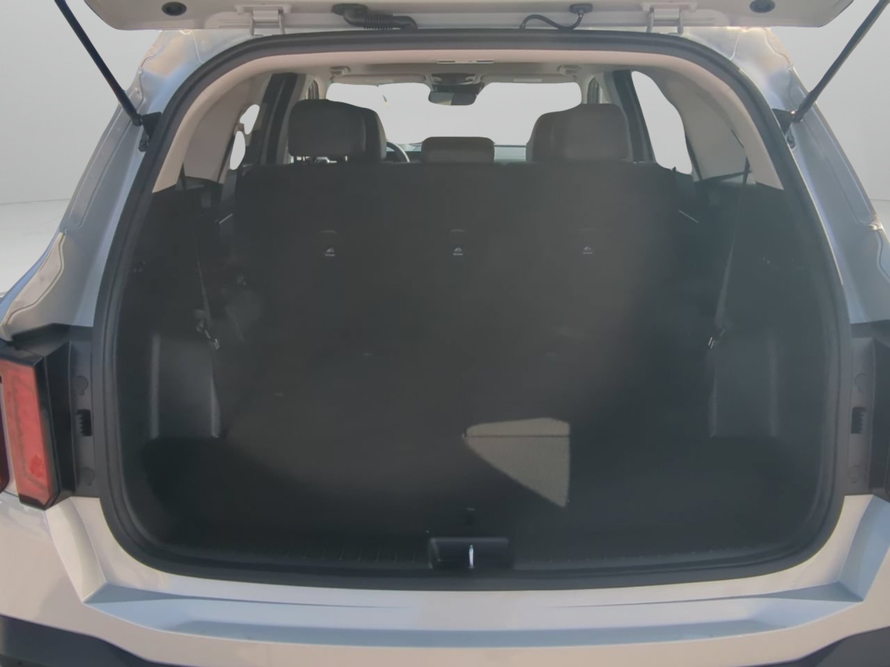 New 2026 Ivory Silver Kia S image 39