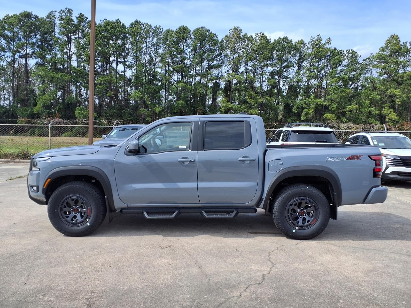 2026 Nissan Frontier Crew Cab PRO-4X® Gray at Robbins Nissan