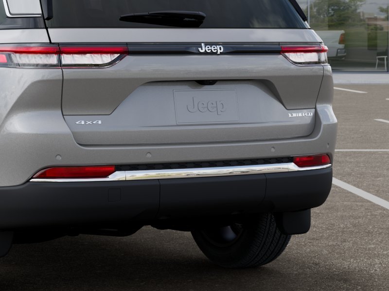 New 2026 Silver Zynith Exterior Paint Jeep Limited image 39