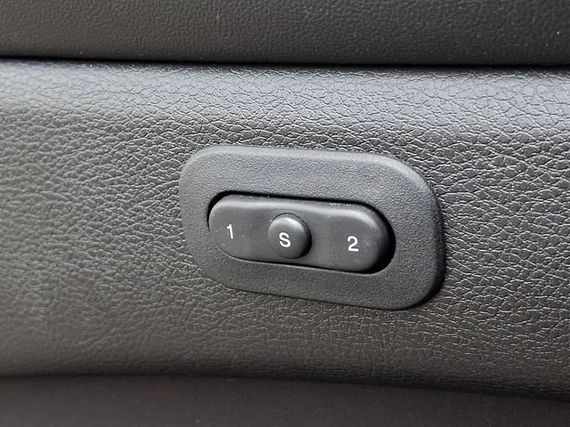 Used 2017 Red Jeep Trailhawk image 29