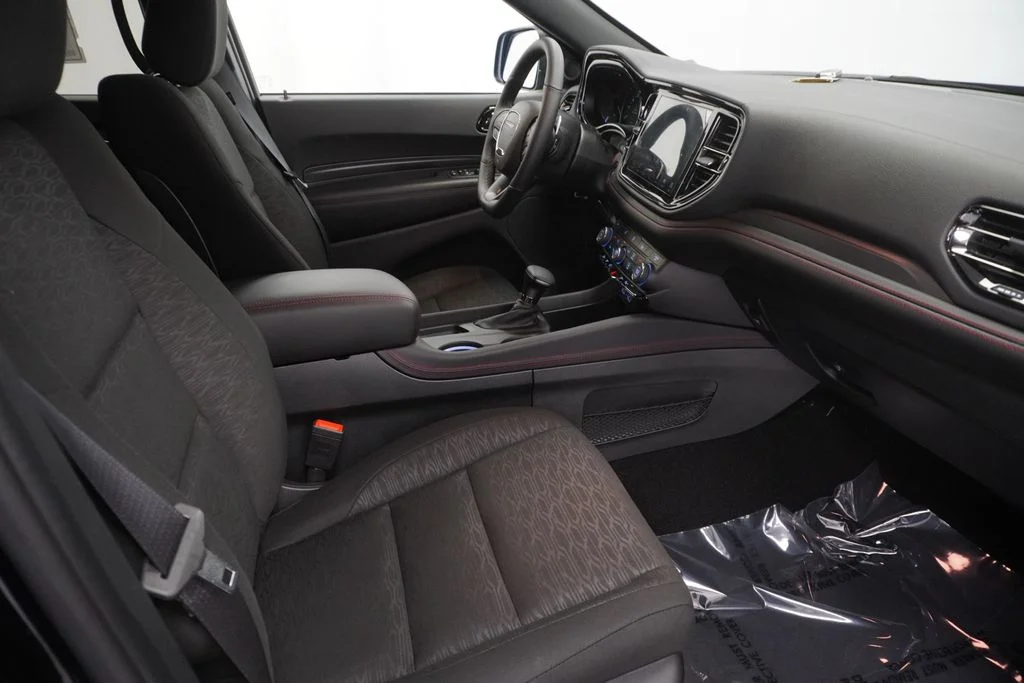 New 2026 Diamond Black Clear-Coat Exterior Paint Dodge GT image 35