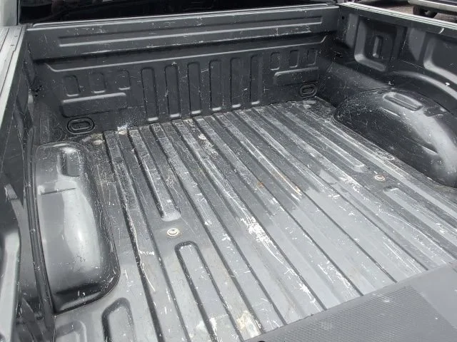 Used 2023  Ford XL image 9