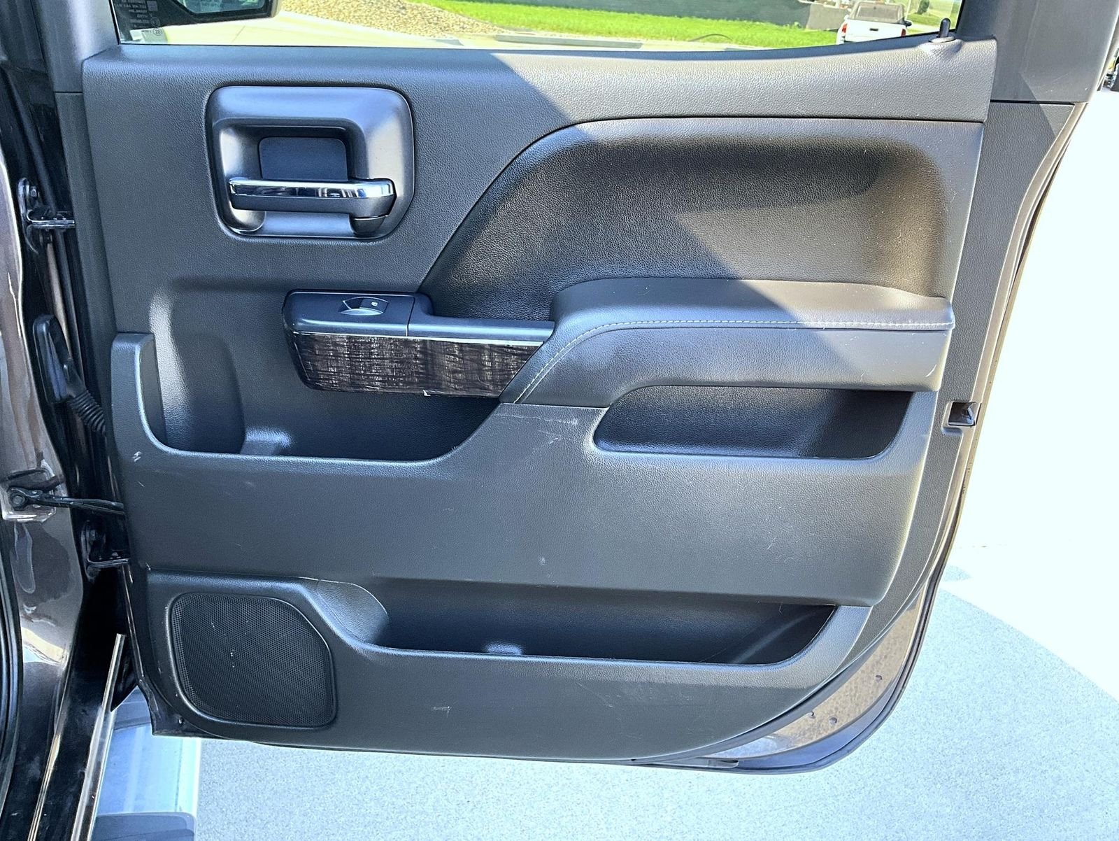 Used 2016 Gray GMC Denali image 18