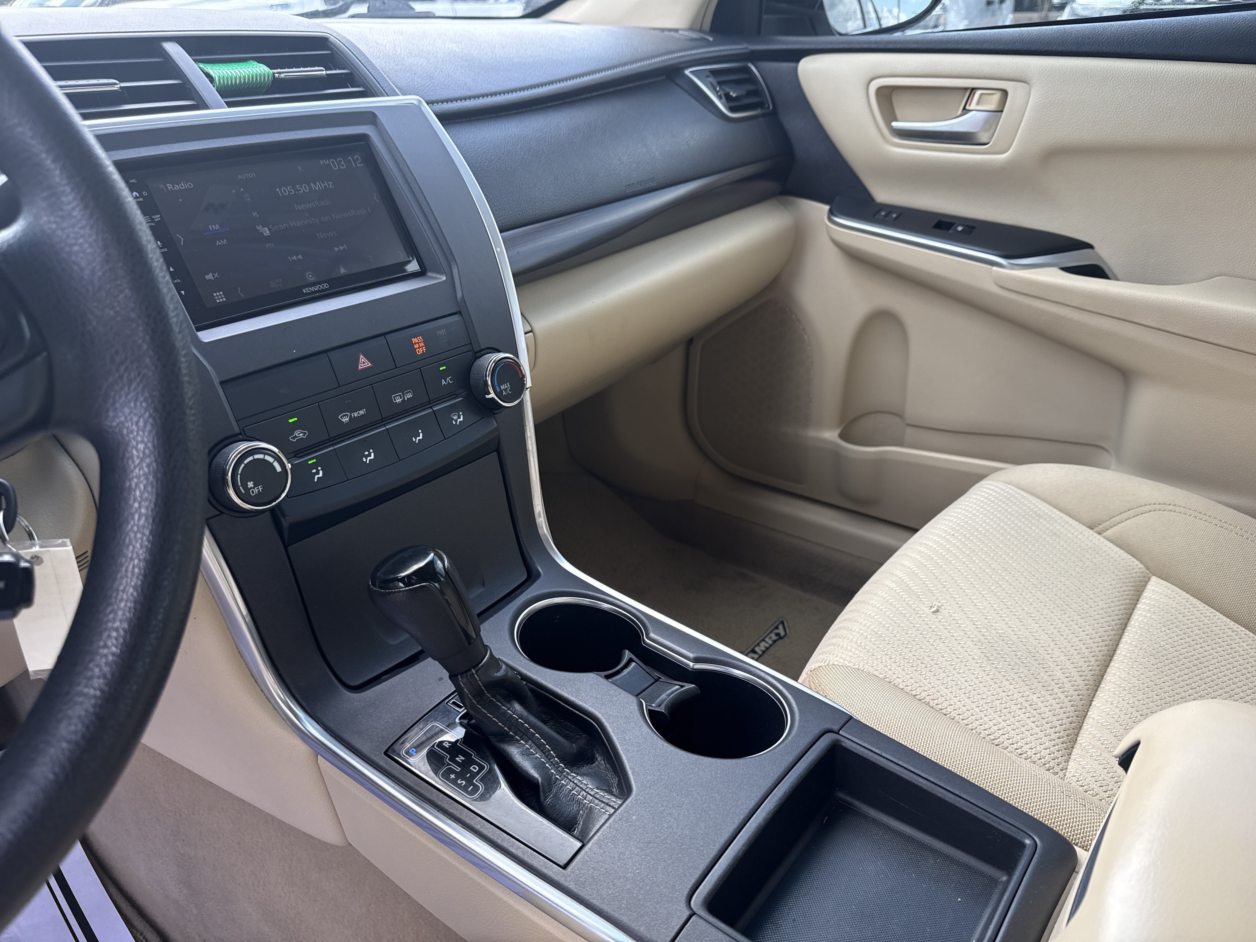 Used 2015 Gold Toyota LE image 25