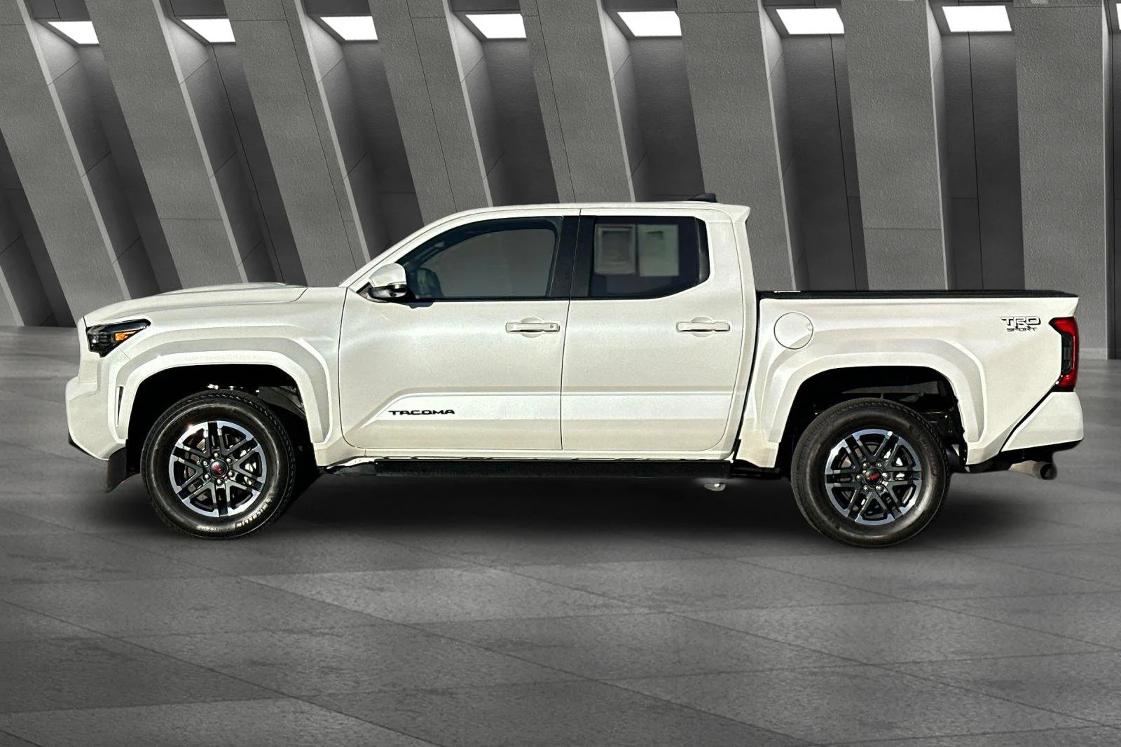 2024 Toyota Tacoma TRD Sport - Photo 10