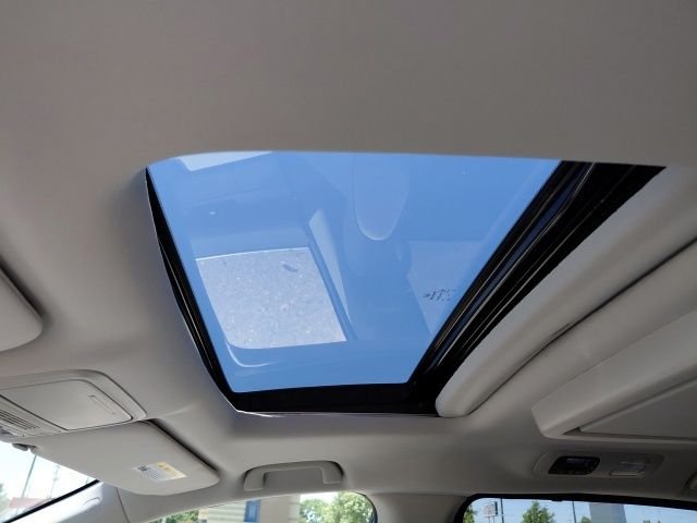 New 2026 Solar Silver Metallic Honda Touring image 25