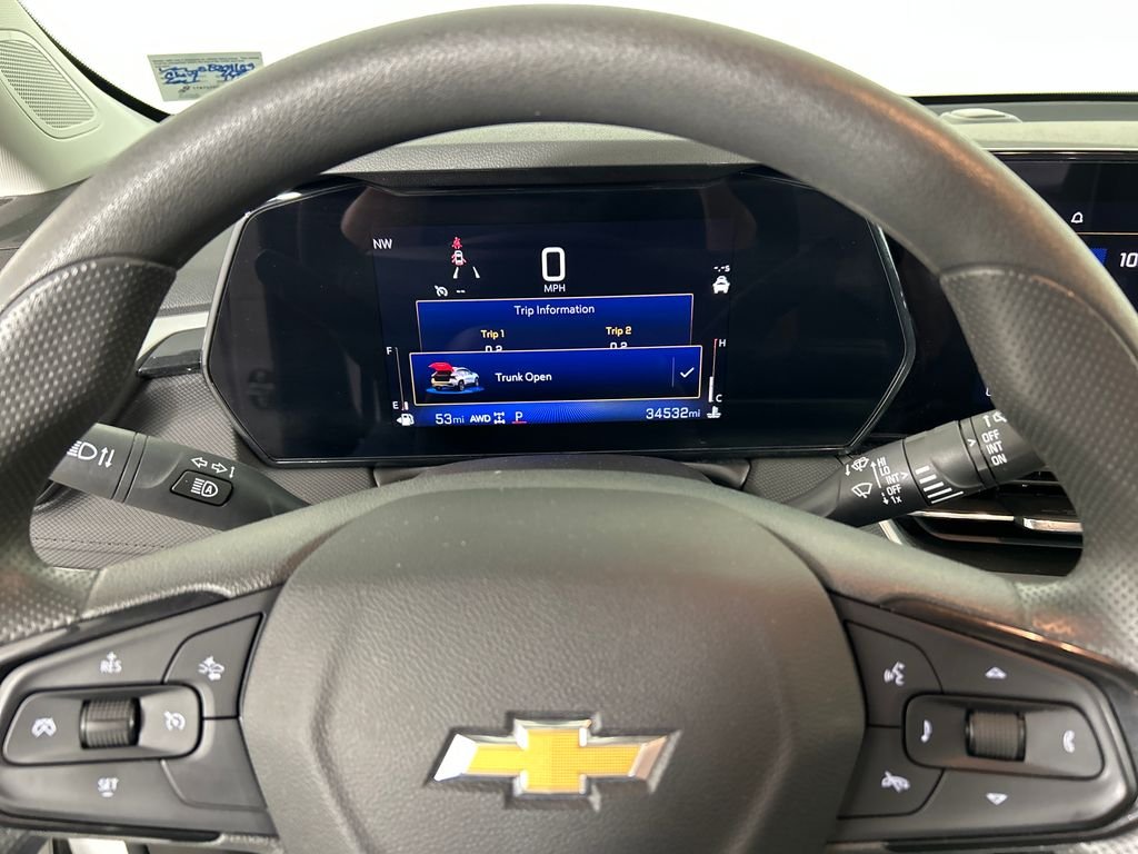 Used 2025 White Chevrolet LT image 11
