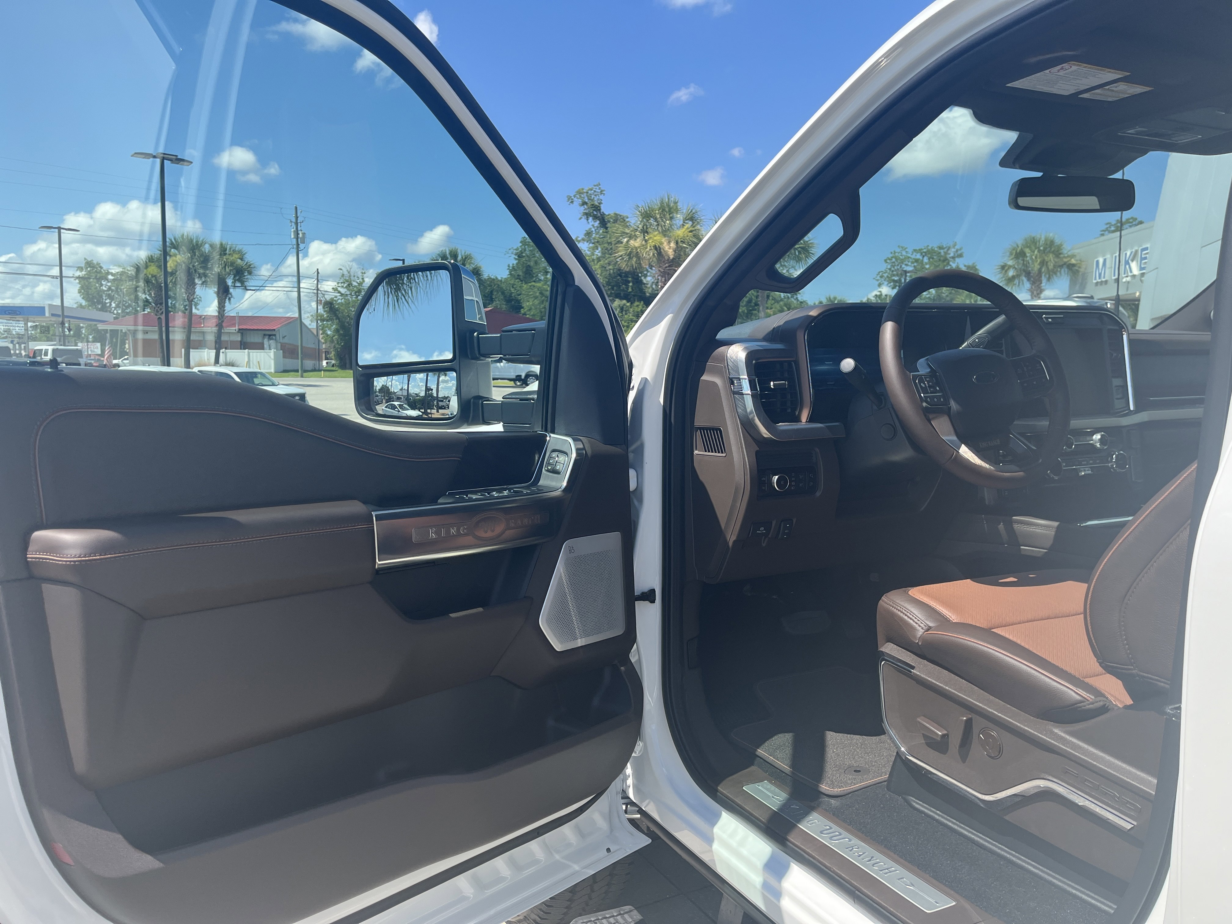 New 2026 Star White Metallic Tri-Coat Ford F-250® King Ranch® image 14