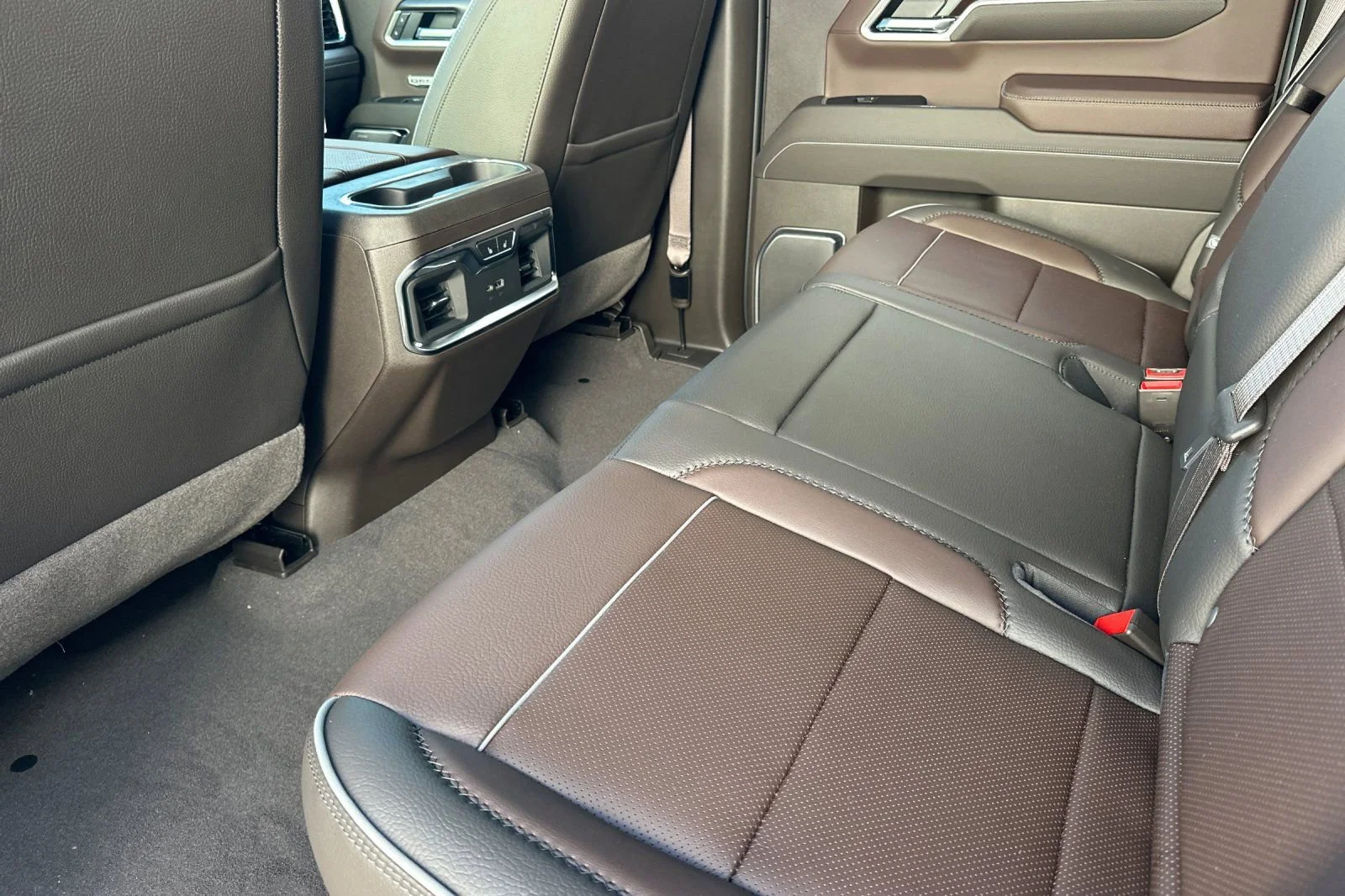 2026 GMC Sierra 1500 Denali - Photo 10
