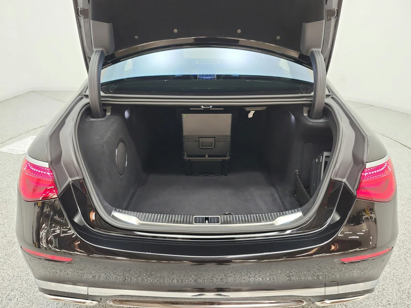 Certified Used 2023 Obsidian Black Mercedes-Benz Maybach S 680 4MATIC® Sedan image 19