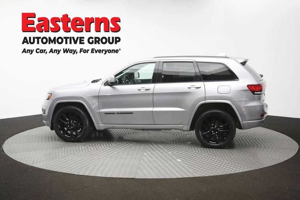 Used 2017 Silver Jeep Altitude image 60