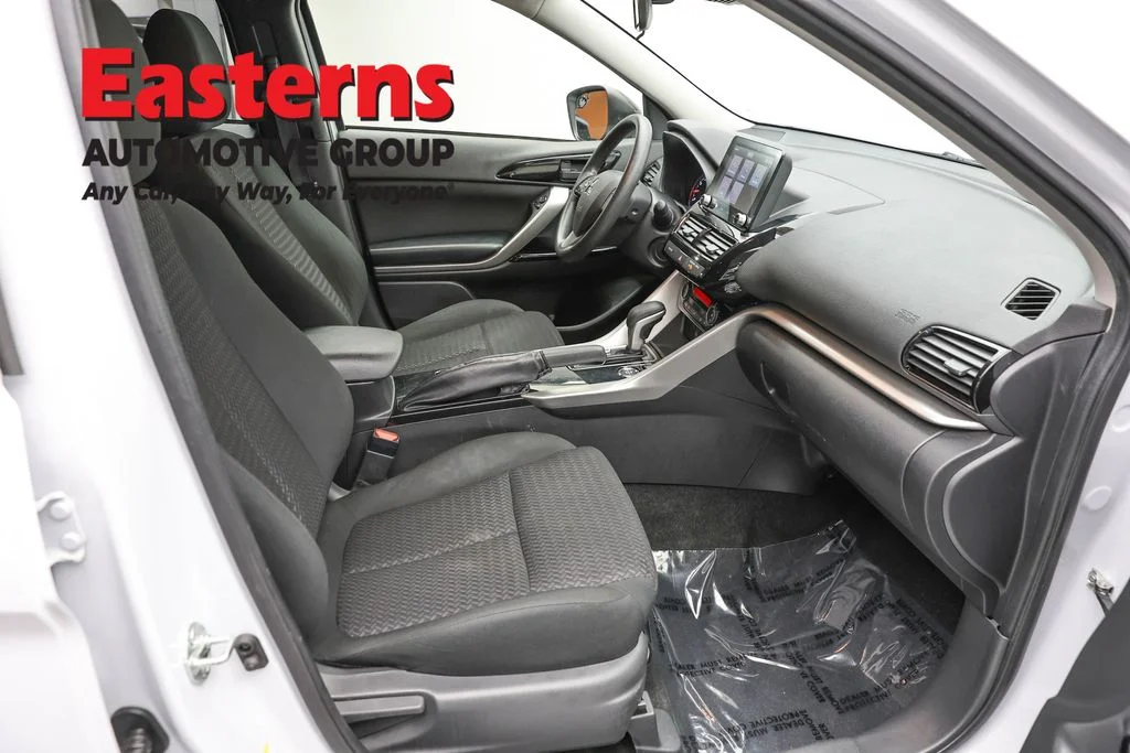 Used 2024 White Mitsubishi LE image 23