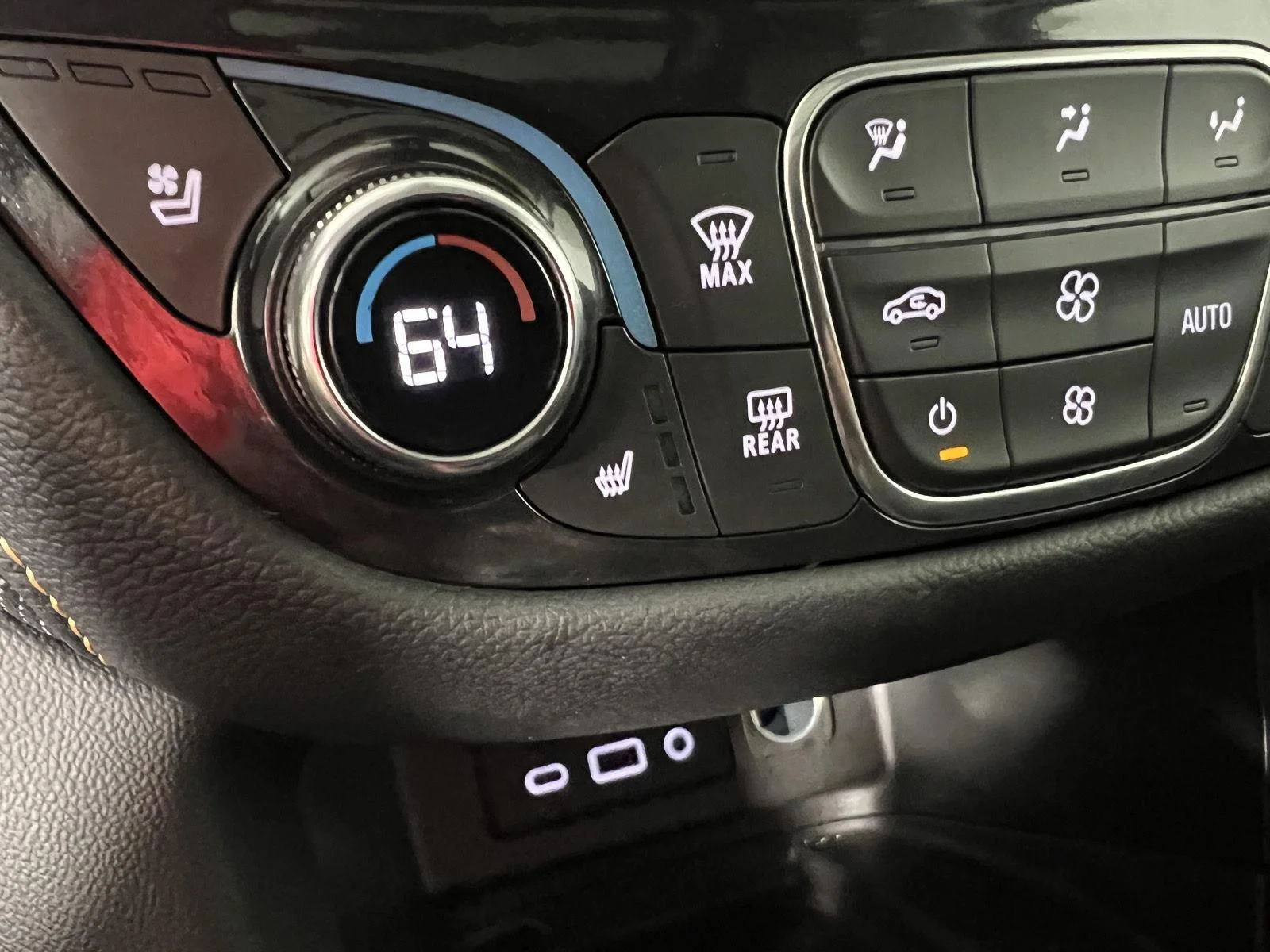 Used 2022 BLUE GLOW METALLIC Chevrolet Premier image 27