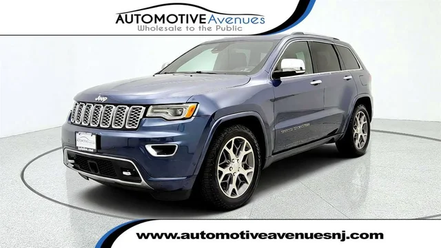 2020 Jeep Grand Cherokee Overland 4x4 w/ ProTech II Pkg