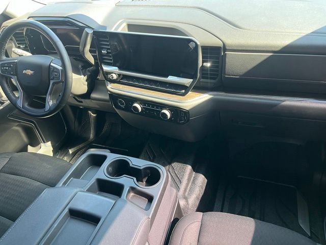 Used 2024 White Chevrolet LT image 18