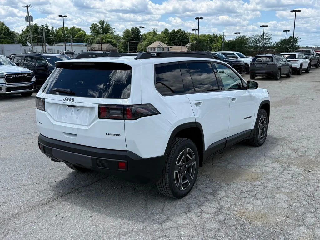 New 2026 Bright White Clear-Coat Exterior Paint Jeep Limited image 6