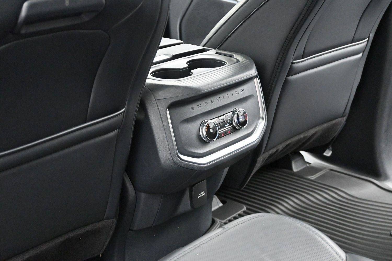 Used 2025 Agate Black Ford Platinum image 41