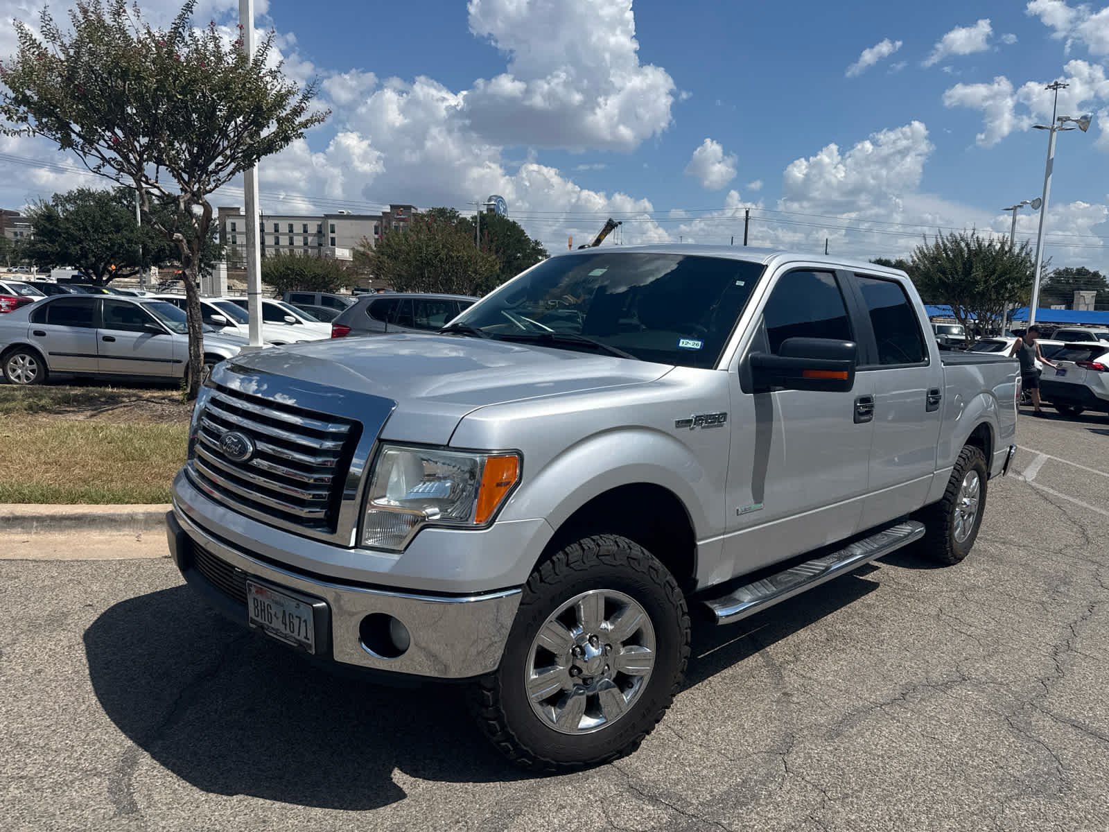 Used 2011 Ingot Silver Metallic Ford XLT image 3