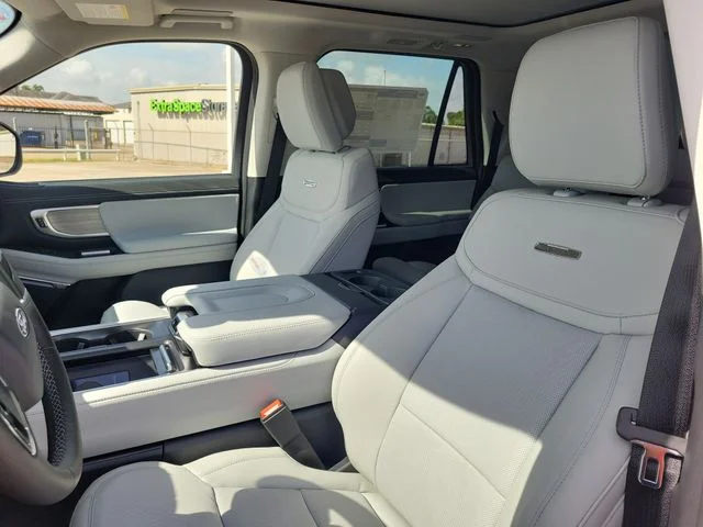 New 2027 White Ford Platinum image 17