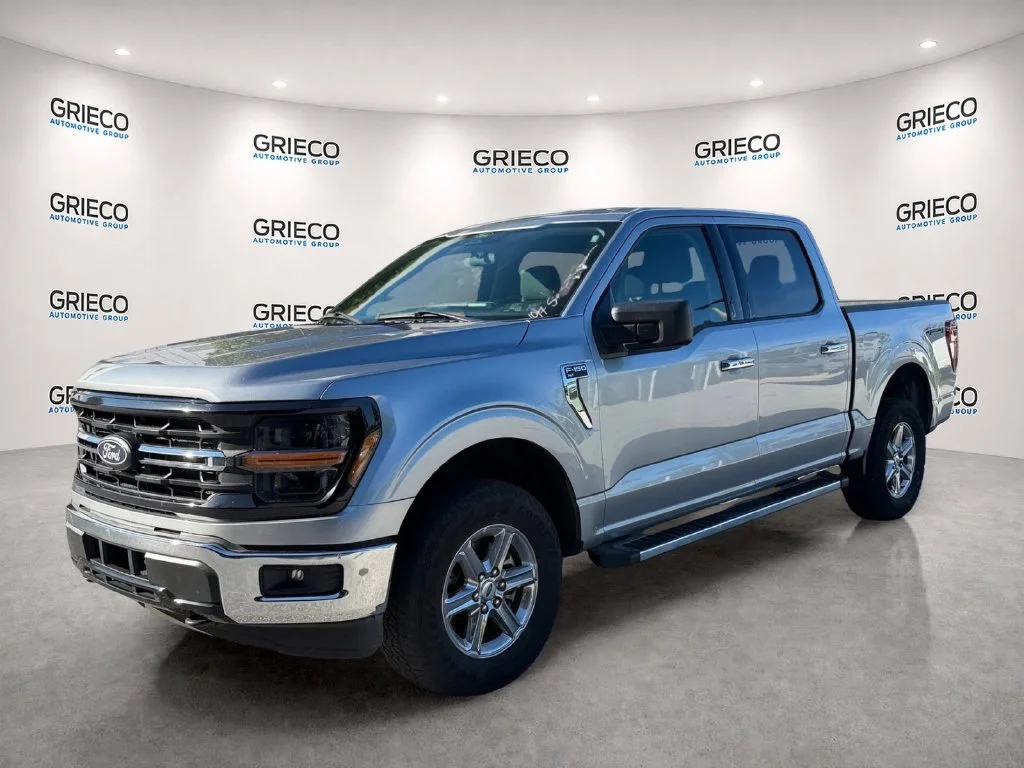 Used 2025 Iconic Silver Metallic Ford XLT image 3