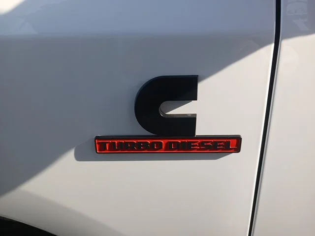 New 2026 Bright White Clear-Coat Exterior Paint RAM Laramie image 12