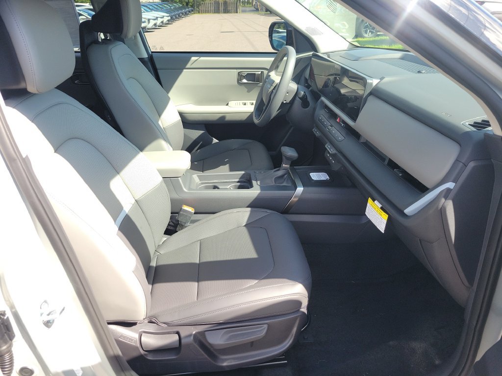 New 2027 Ivory Silver Kia EX image 7