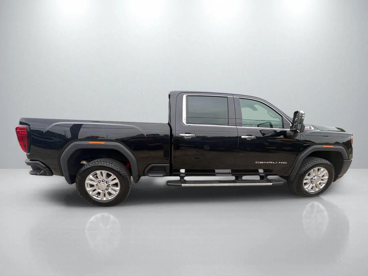Used 2020 Onyx Black GMC Denali image 6