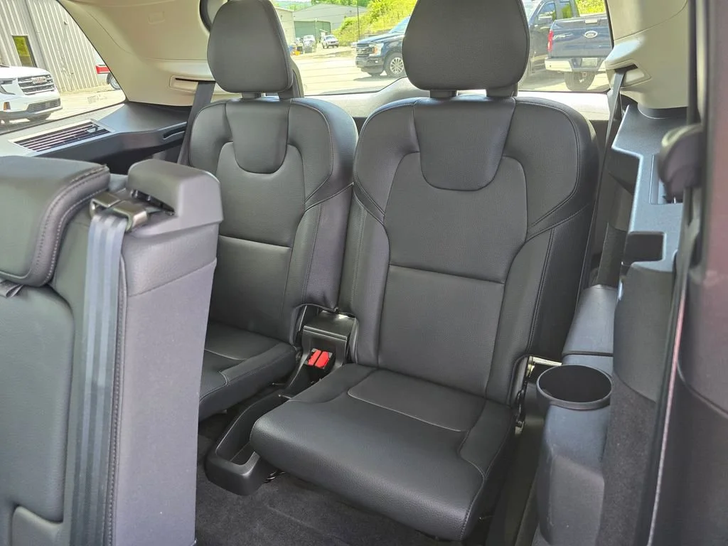 2023 Volvo XC90 Plus - Photo 14
