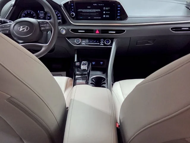 Used 2023 Gray Hyundai SEL image 6