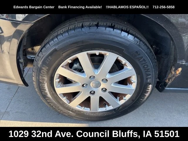 Used 2015 Black Chrysler Touring image 6
