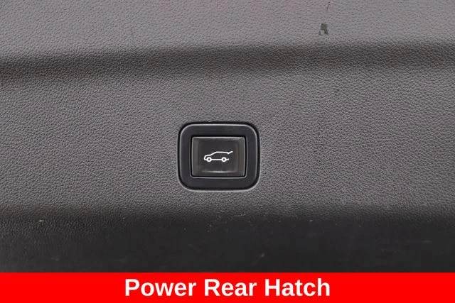 Used 2022 Black GMC SLT image 31