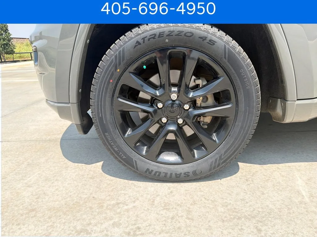 Pre-Owned 2022 Jeep Grand Cherokee WK Laredo X