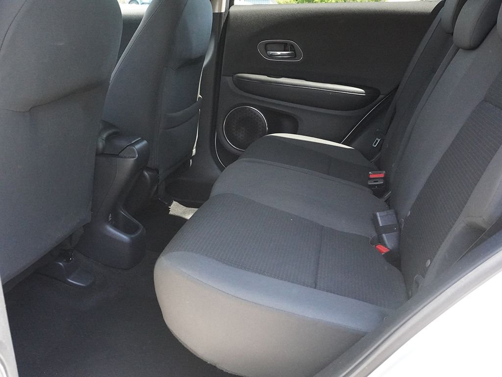 Used 2021 White Honda EX image 29