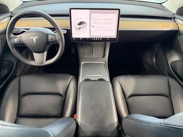 Used 2023 White Tesla Base image 9