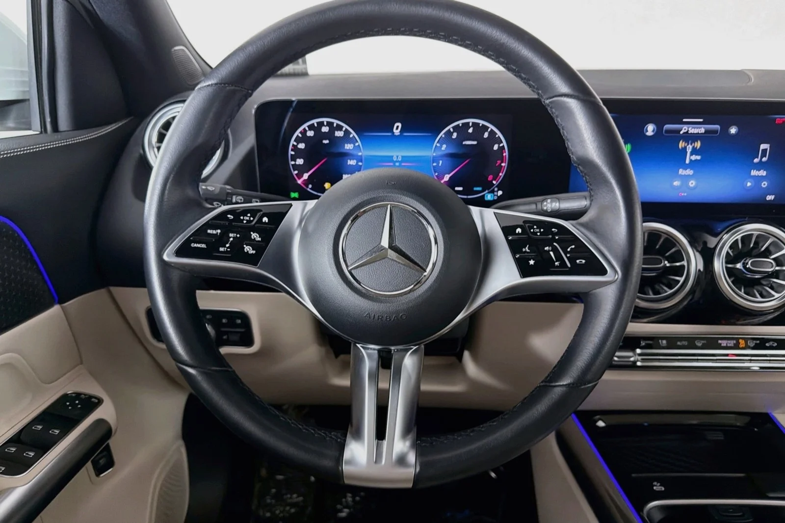Used 2024 Polar White Mercedes-Benz 250 image 20