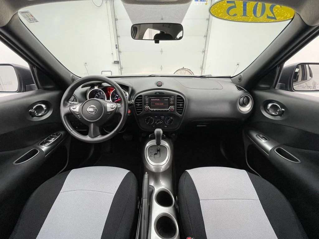 Used 2015 Gun Metallic Nissan S image 3