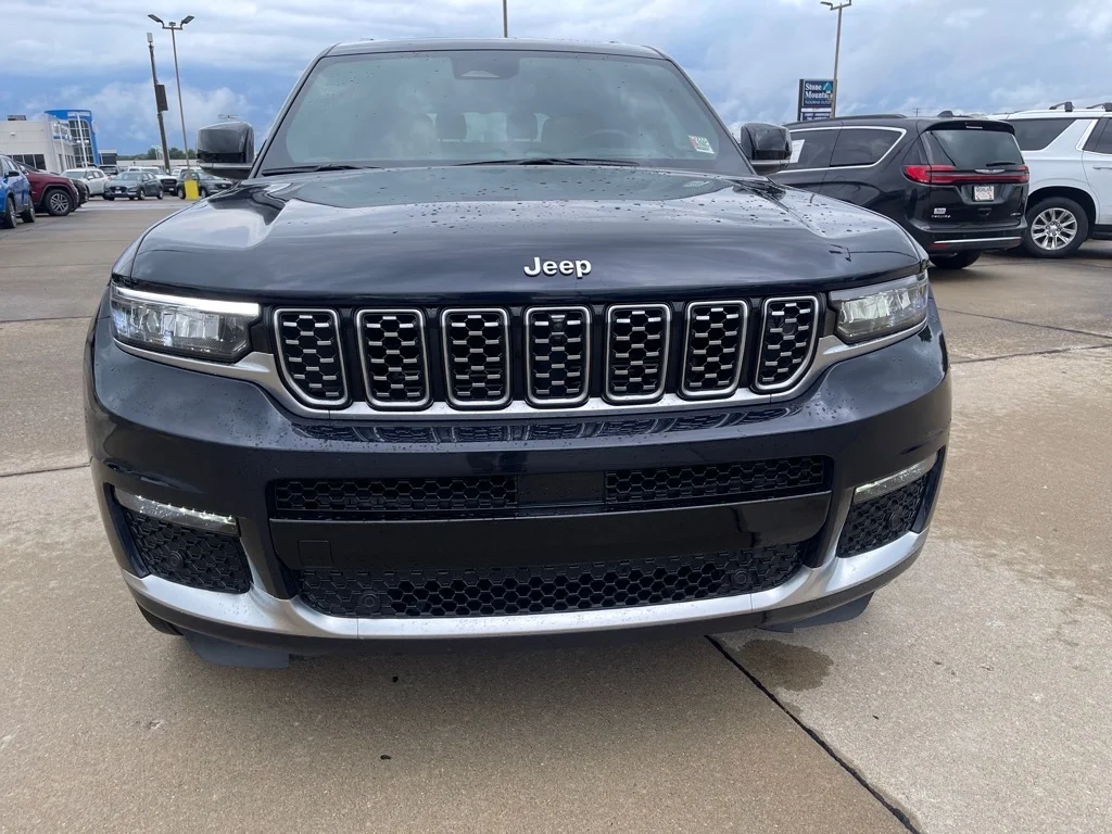 Used 2023 Midnight Sky (pcq) Jeep Summit Reserve image 3