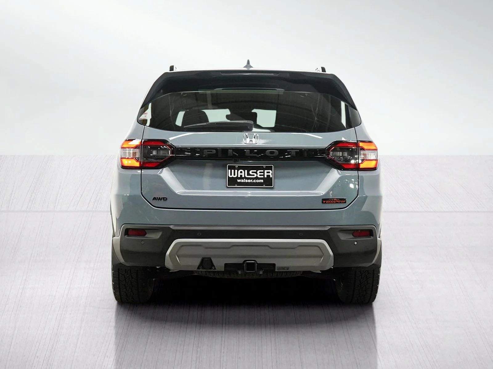 Used 2025 Sonic Gray Honda TrailSport AWD image 4