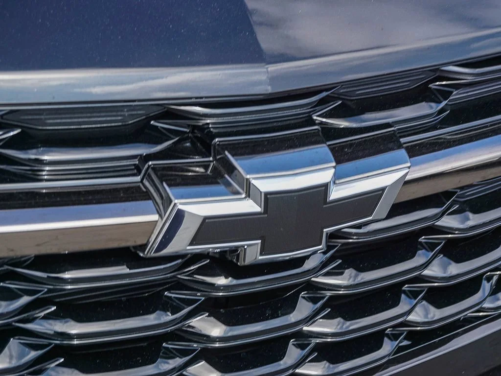 New 2026 Mosaic Black Metallic Chevrolet 2RS image 11