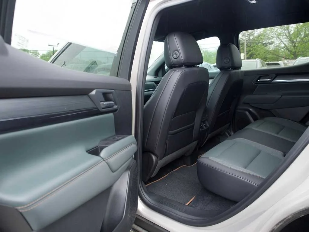 2026 GMC Terrain AT4 - Photo 13