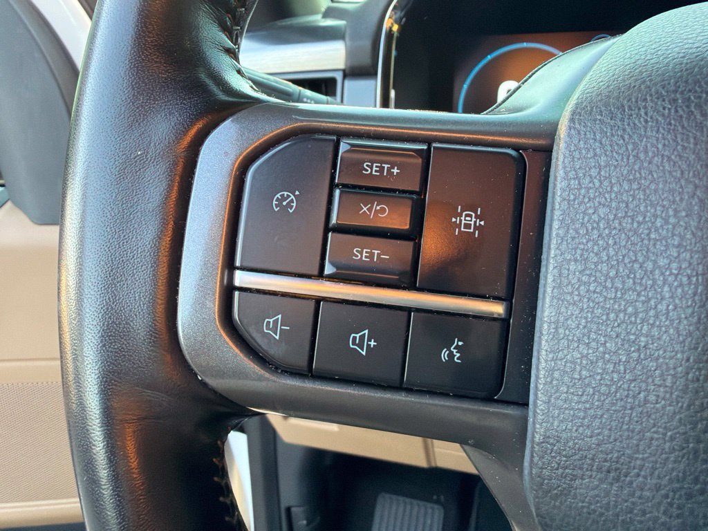 Used 2021 White Ford Lariat image 22