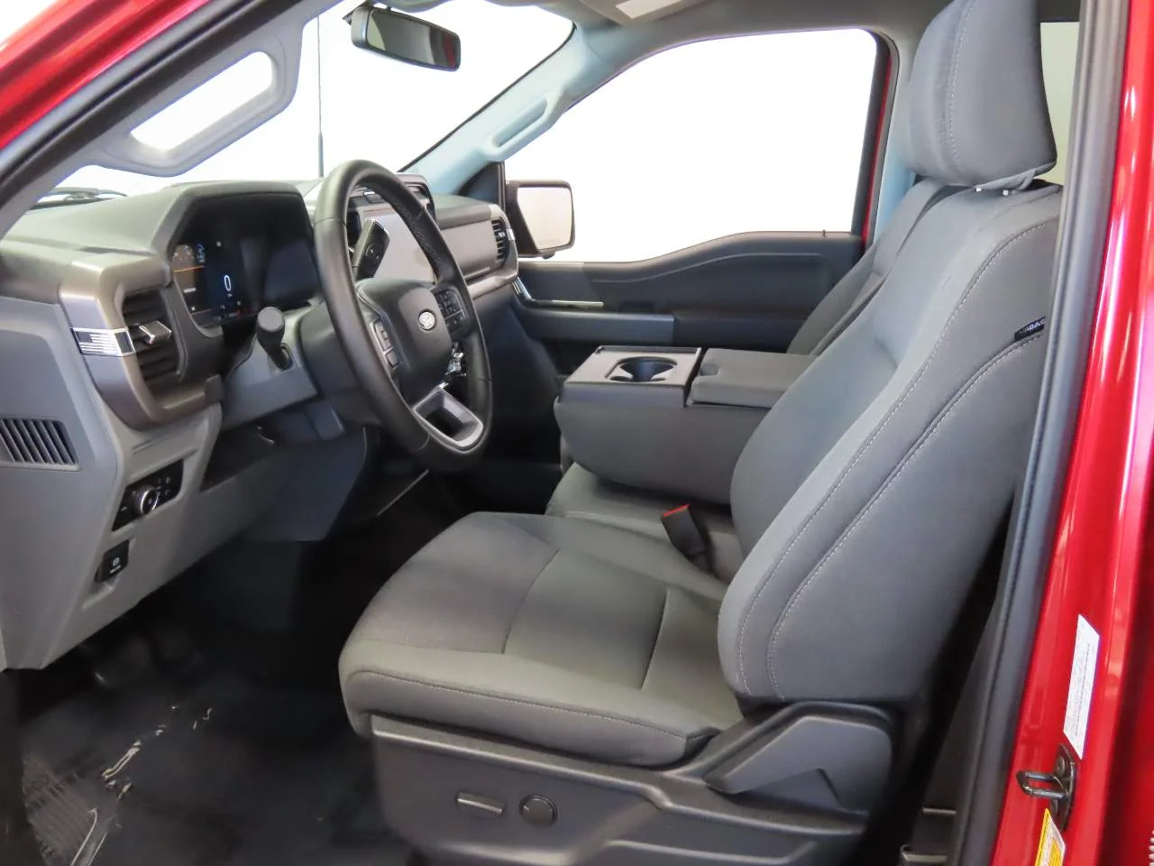 Used 2024 Rapid Red Metallic Tinted Clearcoat Ford XLT Crew Cab image 16