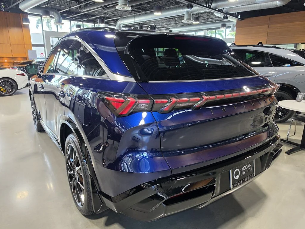 New 2027 GRAND BLUE INFINITI Autograph AWD image 3