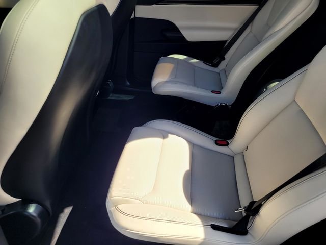 Used 2024  Tesla Plaid image 12